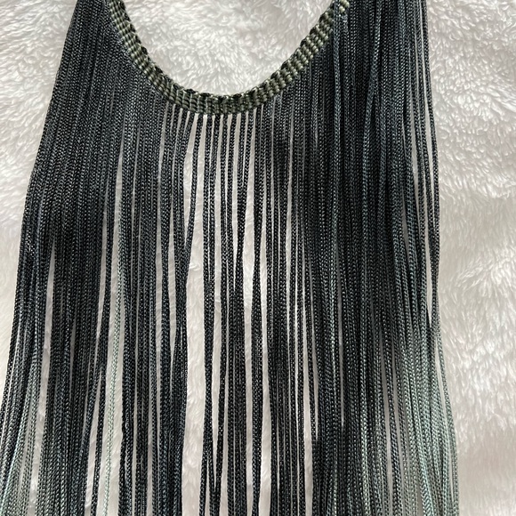 Ombré Fringe fabric necklace - Picture 5 of 9